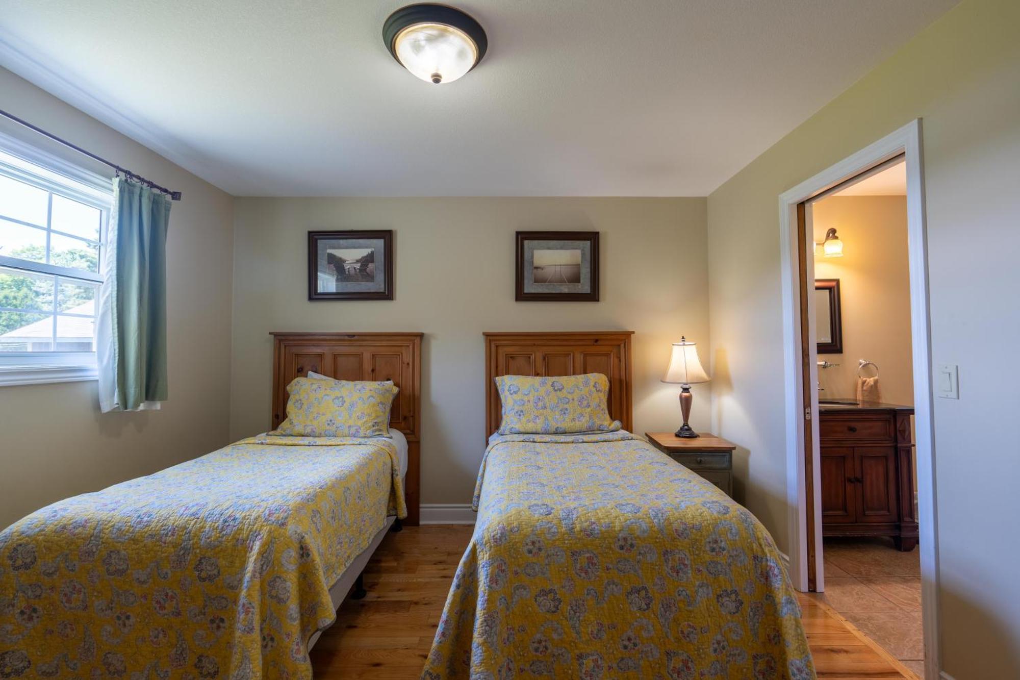 Blue Water Acres Hotel Хънтсвил Екстериор снимка